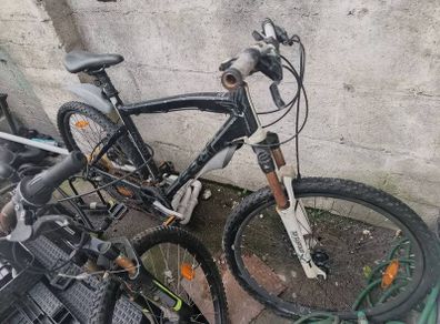 Bikes free to take.