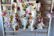 skirt Zara cream floral skirt size medium