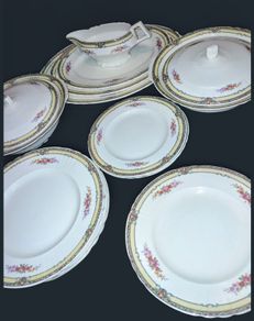 Elegant 1930s Myott dinner set