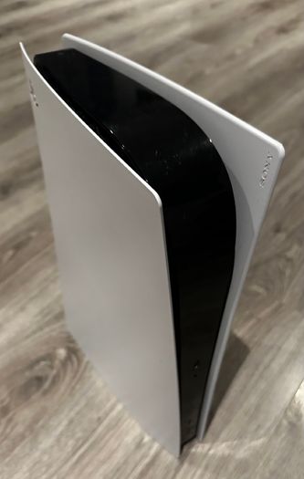 Original PlayStation 5 console disc version not slim with a black controller