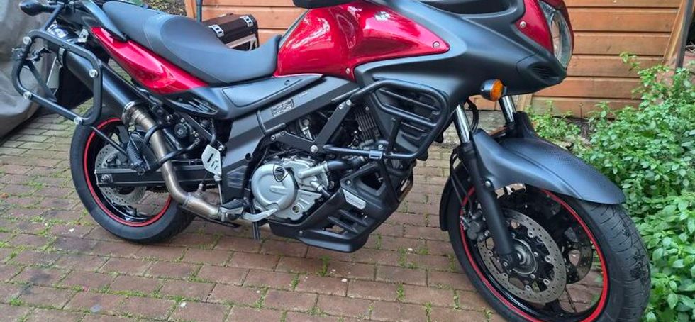 Suzuki v strom 650, Mash 125