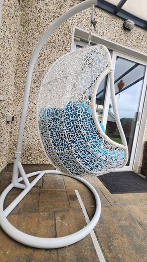 Egg Chair - swinging chair