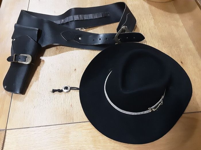 Premium Western Set - 100% Wool Cowboy Hat Size 57 & Genuine Leather Gun Belt Rig
