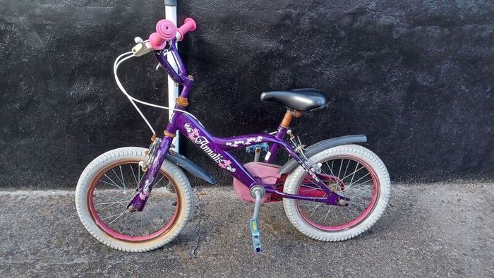 Girls bike 14 inch, age 5-8