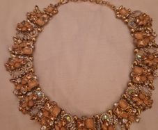 costume jewellery .