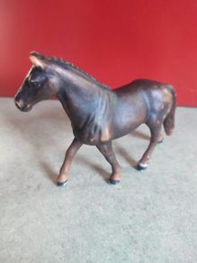 Schleich Brown Horse Stallion Braided Mane Am Limes D73527 Animal Figurine Toy