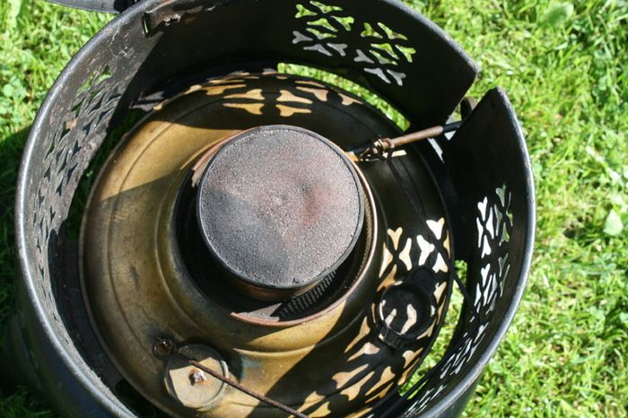 Vintage Valor 525r Paraffin Heater Bargeware Design (in working order)