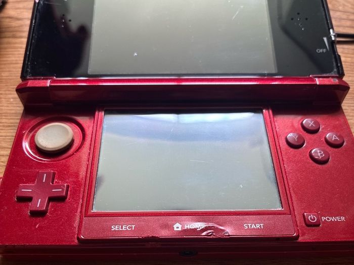Nintendo 3DS Flame red
