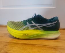 Running shoe Asics Metaspeed Sky 1