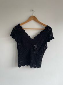 Stradivarius black lace crop top size 14