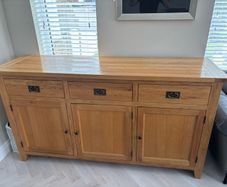 Solid Oak Sideboard Strawbridge in like new condition