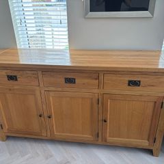 Solid Oak Sideboard Strawbridge in like new condition