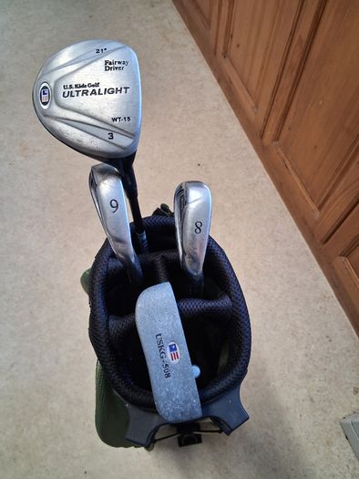 Golf Clubs. US Kids Golf Set For Right Handed 9 To 10 Year Old.Collect In Dublin Or Receive Via Post. .