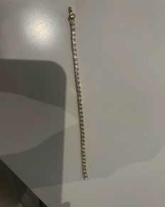 gold bracelet