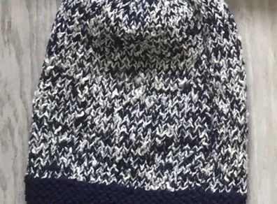 Boys Handknitted Hat (fit 5-7yrs)