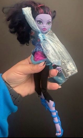 monster high dolls