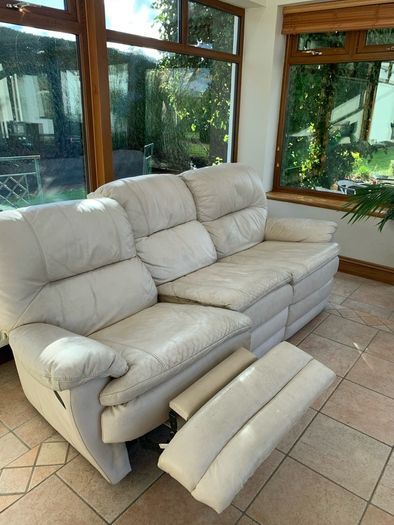 Reclining couch