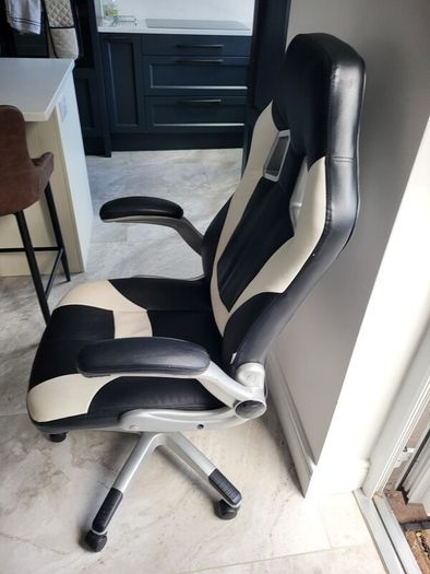 Gaming chair
