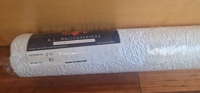 1 roll white wall covering