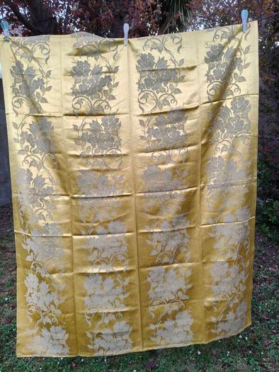 Vintage tage Curtain