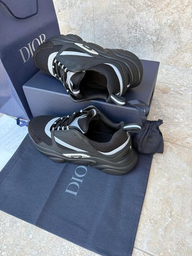 Brand New Dior B22