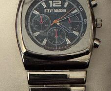 Steve Madden watch brand new unused boxed