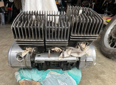 Kawasaki Triple S3 400 engine