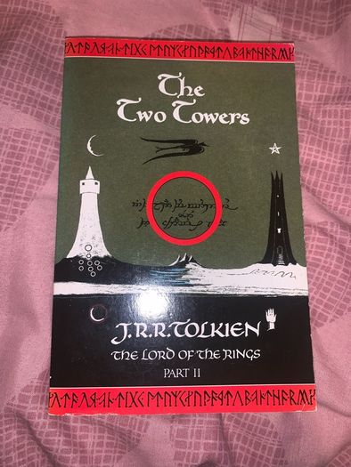 (4 Set) Lord of the rings trilogy & hobbit books