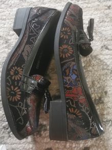 Ladies shoes size 38