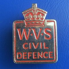 WVS (Womens Voluntary Service) - a WW2 period uniform hat badge (early 1940s)