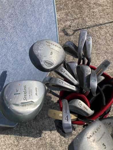 wilson bag and various clubs