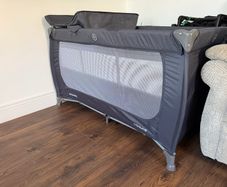 Miniuno Travel Cot