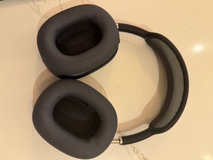 AirPods Max USB