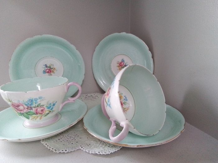 Shelly China Set