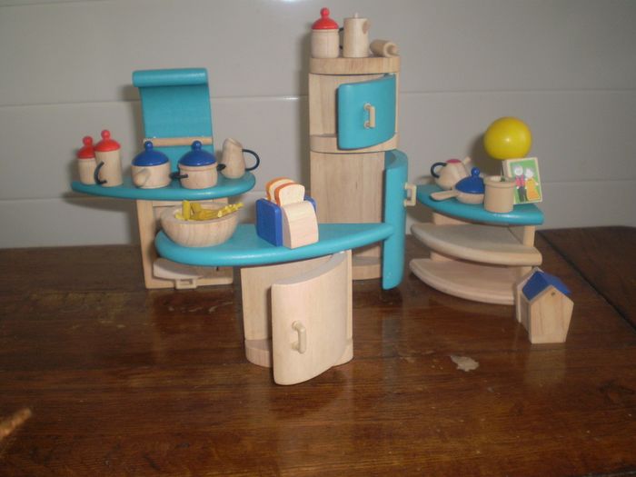 Doll's 3 storey Terrace House and accessories