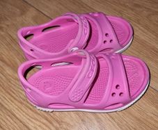 Girl's Crocks sandals