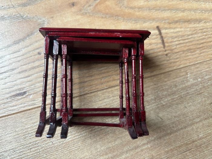 Quality Dolls House Mahogany Furniture Set 12 pieces