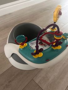 Snug Floor Seat with Activity Tray