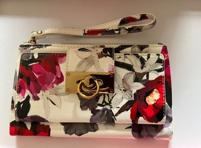 New Wristlet