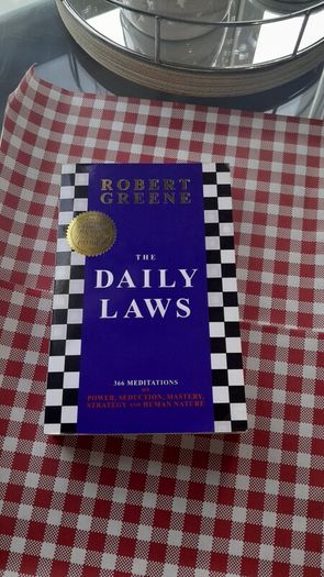 The Daily Laws - Robert Greene