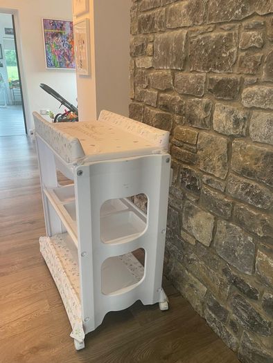 babylo baby changing table and bath with storage