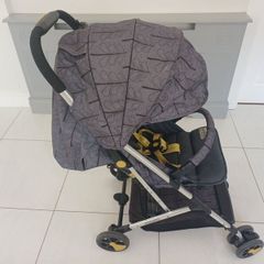 Cosatto Woosh 2 Stroller  Excellent Condition