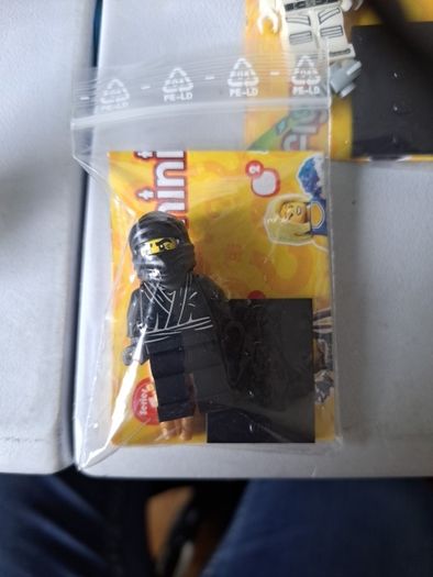 lego minifigures series 1  9 minifigures