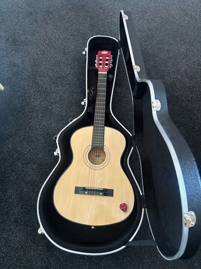 Gear4Music Hard Case and Rockstar Jnr. Classical Guitar