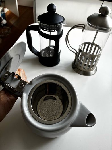 french press x 2 and tea pot