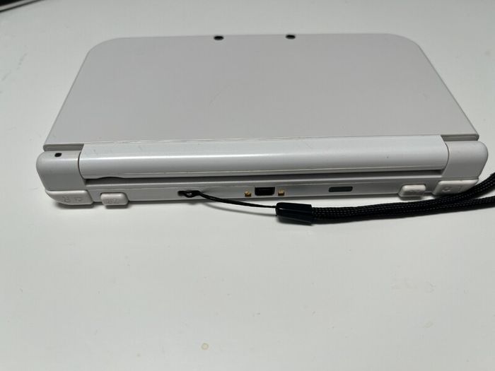 New Nintendo 3DS LL White Modded