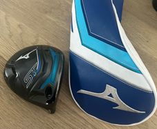 Mizuno STX 270 driver head and cover