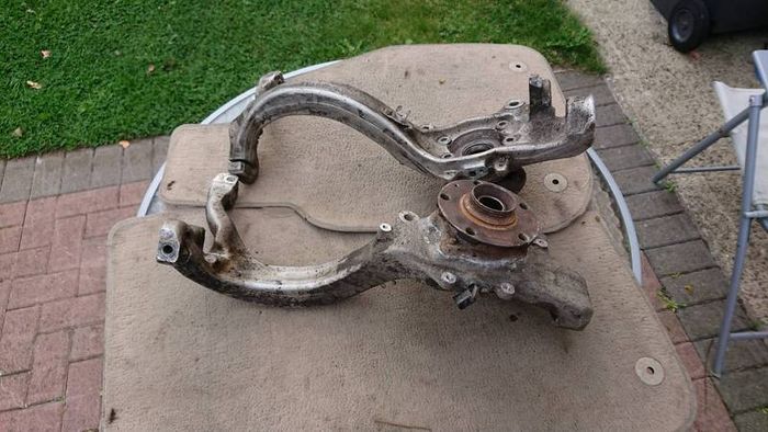 Genuine s-line audi a6 c6 sport shock absorbers springs stop dampers top mounts.35mm lower suspension arms wishbones leather interior etc.. Parts breaking