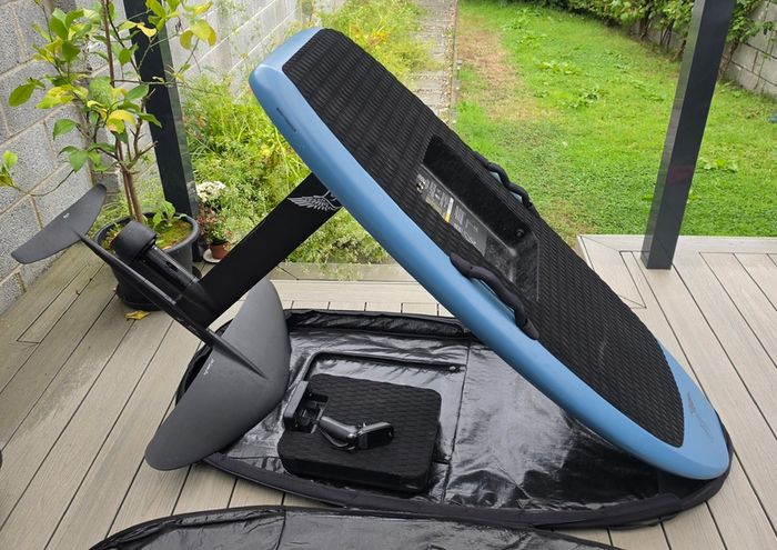 Lift Foils LIFT5 Cruiser 5'4" eFoil Board Set Steel Blue - Gen5 Full Range Battery - Like New