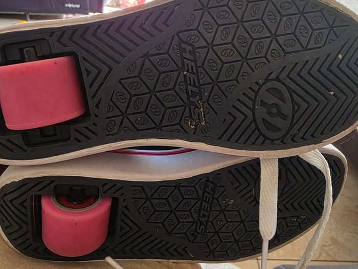 heelys
